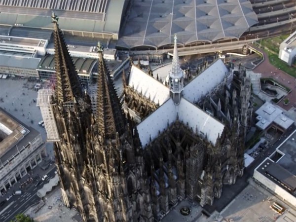 Urlaub in Köln in einer Ferienwohnung oder Hotel. Kölner Dom. #urlaub #ferienwohnung #fewo #köln #hotel Kölner Dom