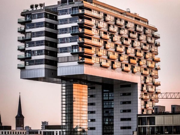 Sehenswürdigkeit Köln Kranhäuser. Urlaub in Köln Ferienwohnung und Hotels. #Urlaub #Köln #Ferienwohnung #Hotels köln kranhäuser